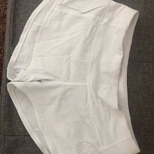 White Lululemon Speed Up Short 2.5”